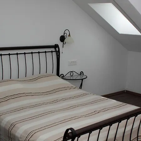 Apartments Vila Oksana Mimice Room photo
