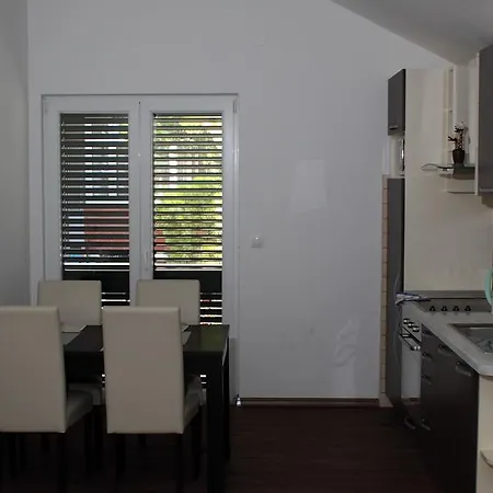 Apartments Vila Oksana Mimice Room photo