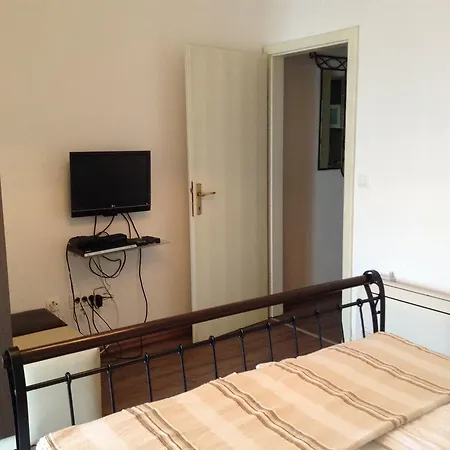 Apartments Vila Oksana Mimice Exterior photo